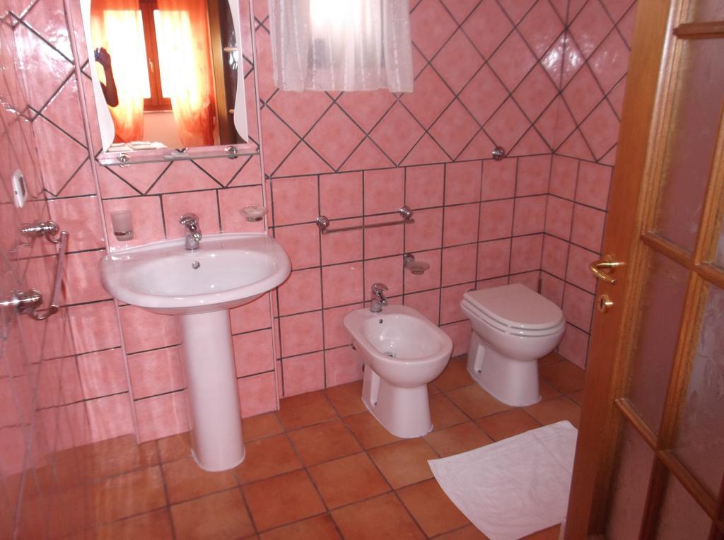 B&B Tanca Marracconi Teulada Ruang foto
